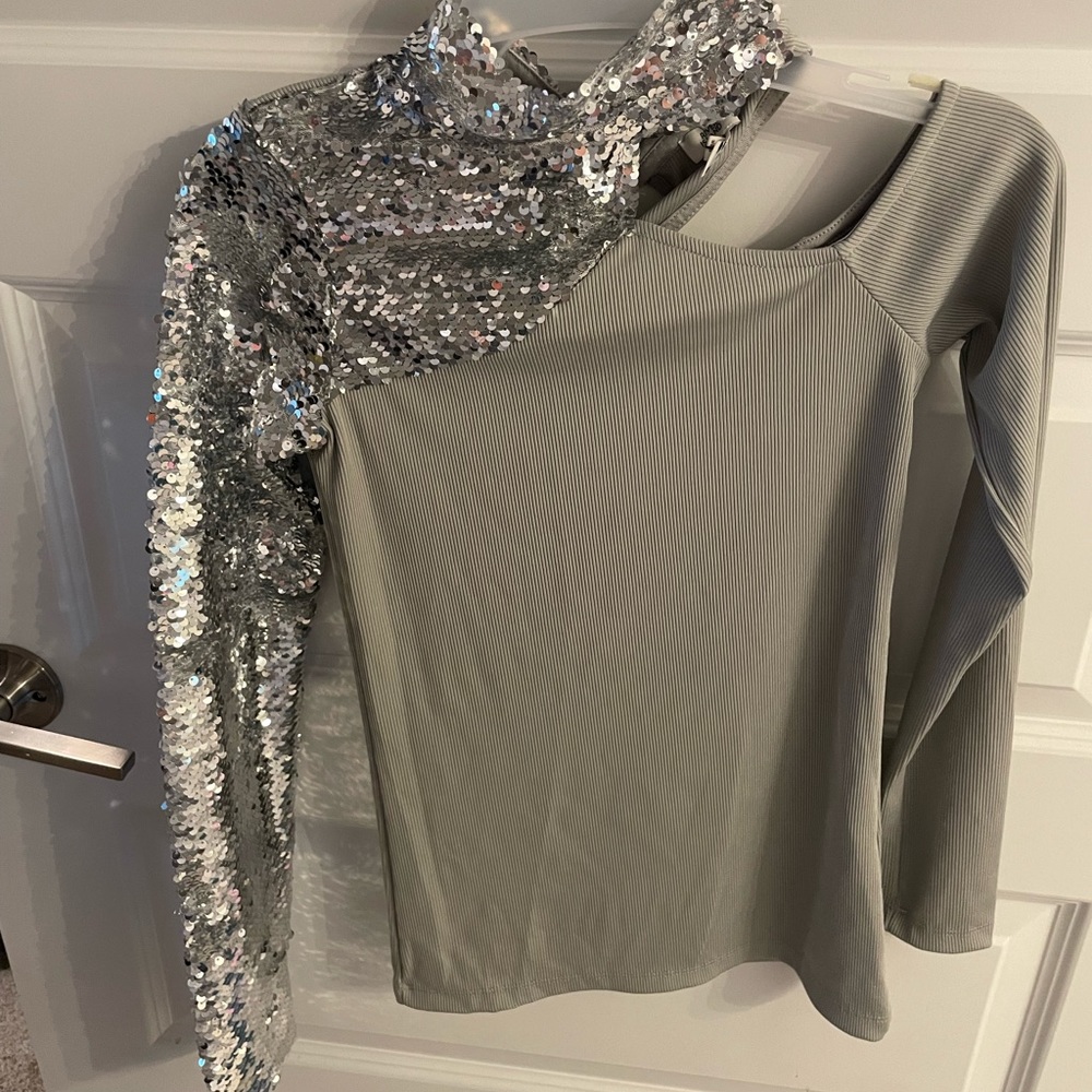 River Island Gray Berlin Doll Shirt